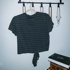 lululemon athletica Tops - Womens Lululemon cropped t-shirt size M lululemon athletica Tops - Womens Lululemon cropped t-shirt size M